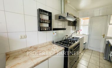 Santa Cruz, Casa en Barrio Residencial