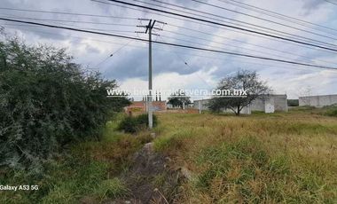 TERRENO EN RENTA EN TEQUISQUIAPAN SOBRE CARRETERA 120 Patrick.
