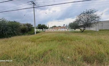 TERRENO EN RENTA EN TEQUISQUIAPAN SOBRE CARRETERA 120 Patrick.