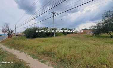 TERRENO EN RENTA EN TEQUISQUIAPAN SOBRE CARRETERA 120 Patrick.