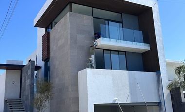 CASA EN PRE-VENTA  EN ROSAMAR