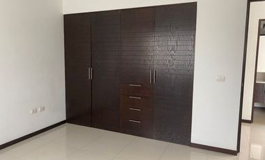 CASA EN RENTA EN COTO SANTILLANA II, SOLARES