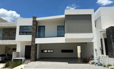 CASA EN RENTA BOSQUES DE LAS MISIONES, CARRETERA NACIONAL.