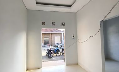 dijual rumah di sleman dalam perum di turi etnik klasik bata expose