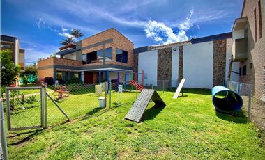 Venta Espectacular Casa Campestre Unidad Cerrada La Ceja