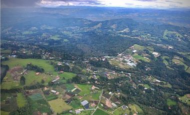 Venta Espectacular Lote Alto Palmas 100% plano Envigado