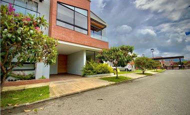 Venta Casa Unidad Cerrada La Ceja Zonas Comunes Completas