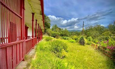 Venta Finca para Parcelar Uso Comercial Ubicacion Premium El Retiro