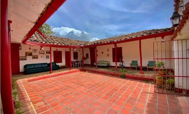 Venta Finca para Parcelar Uso Comercial Ubicacion Premium El Retiro