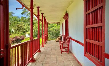 Venta Finca para Parcelar Uso Comercial Ubicacion Premium El Retiro