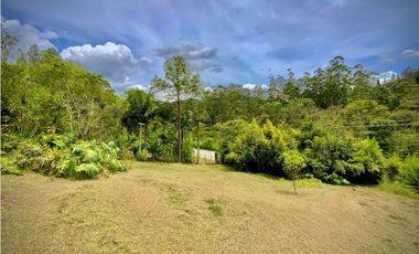 Venta Finca para Parcelar Uso Comercial Ubicacion Premium El Retiro