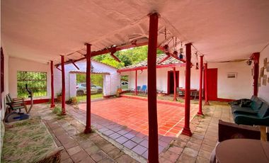 Venta Finca para Parcelar Uso Comercial Ubicacion Premium El Retiro