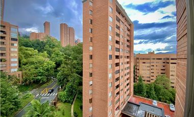 Venta Apartamento Piscina Sector El Tesoro Unidad Cerrada