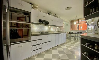 Venta Apartamento Piscina Sector El Tesoro Unidad Cerrada