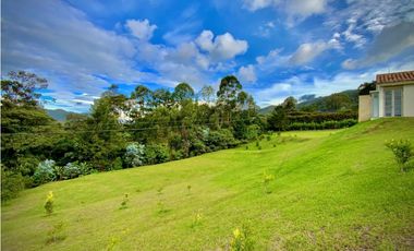 VENTA CASA CAMPESTRE IMPONENTE VISTA EL RETIRO