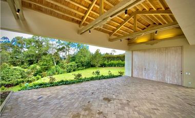 VENTA CASA CAMPESTRE IMPONENTE VISTA EL RETIRO
