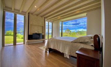 VENTA CASA CAMPESTRE IMPONENTE VISTA EL RETIRO