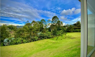VENTA CASA CAMPESTRE IMPONENTE VISTA EL RETIRO