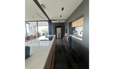 Se arrienda  hermosa Casa en Loma del Escobero