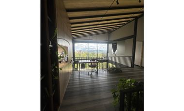 Se arrienda  hermosa Casa en Loma del Escobero
