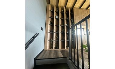 Se arrienda  hermosa Casa en Loma del Escobero