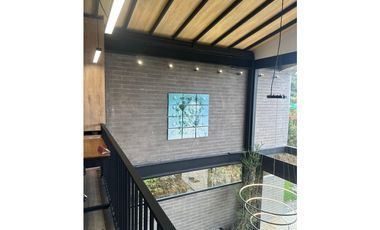 Se arrienda  hermosa Casa en Loma del Escobero