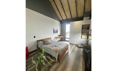 Se arrienda  hermosa Casa en Loma del Escobero