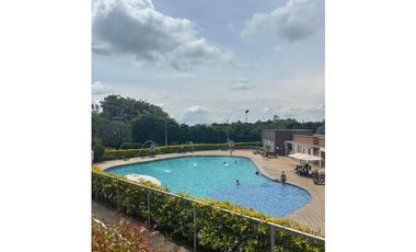 Extraordinaria casa en Cerritos Campestre Galicia. Pereira