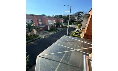 Extraordinaria casa en Cerritos Campestre Galicia. Pereira