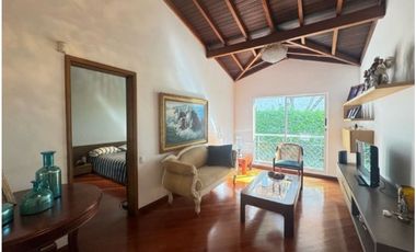 CASA TRES NIVELES UNIDAD CERRADA  EN SAN LUCAS POBLADO