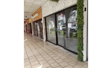 VIA ESPAÑA / FRENTE METRO IGLESIA DEL CARMEN / 80M / PLANTA BAJA JC