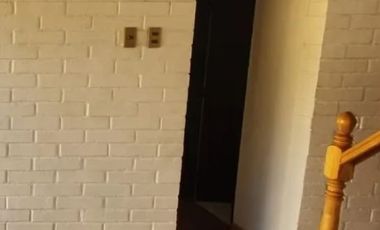 Excelente Propiedad, AISLADA, Bien Mantenida, Buen Sector FP