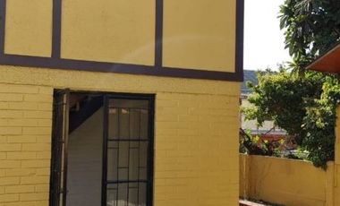 Excelente Propiedad, AISLADA, Bien Mantenida, Buen Sector FP