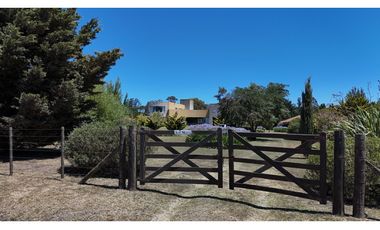 LOS ACANTILADOS - EXCLUSIVA PROPIEDAD SOBRE 2,39 HAS. DE PARQUE