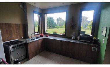 LOS ACANTILADOS - MAGNIFICA RESIDENCIA SOBRE 23.900 M2 DE TIERRA