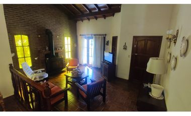 ---APTO CREDITO---EXCELENTE CHALET SOBRE DOS TERRENOS EN ACANTILADOS