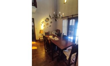 ---APTO CREDITO---EXCELENTE CHALET SOBRE DOS TERRENOS EN ACANTILADOS