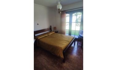 ---APTO CREDITO---EXCELENTE CHALET SOBRE DOS TERRENOS EN ACANTILADOS