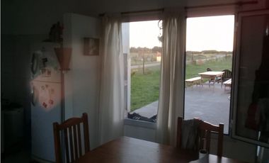 ---APTO CREDITO--- CASA 2 DORMITORIOS CON AMPLIO PARQUE