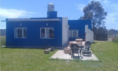 ---APTO CREDITO--- CASA 2 DORMITORIOS CON AMPLIO PARQUE