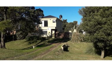 IMPECABLE CASA CON PILETA PARQUE GOLF ACANTILADOS