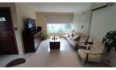 IMPECABLE CASA CON PILETA PARQUE GOLF ACANTILADOS