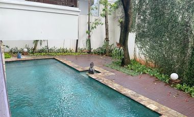 5 Bedroom Modern House at Tropical Compound in Cipete –avail on Sept25