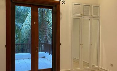 5 Bedroom Modern House at Tropical Compound in Cipete –avail on Sept25