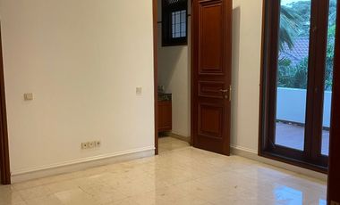 5 Bedroom Modern House at Tropical Compound in Cipete –avail on Sept25