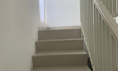 Rumah 2Lt Sidoarjo Murah Puri Surya Jaya Cluster Boston Free Kitchen