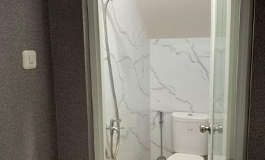 dijual rumah cantik dan modern pisangan jakarta timur