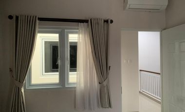 dijual rumah cantik dan modern pisangan jakarta timur