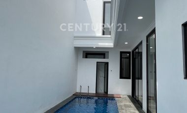 Dijual Rumah Brand New Senayan Bintaro Jaya Sektor 9