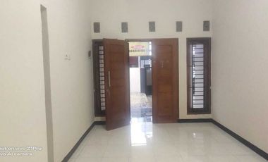 Disewakan Rumah Cantik 2 Lantai Belakang Kampus Kedokteran UNSOED